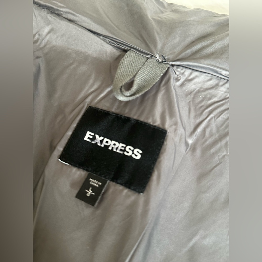 Express Yellow Down puffer jacket size Large - image 12